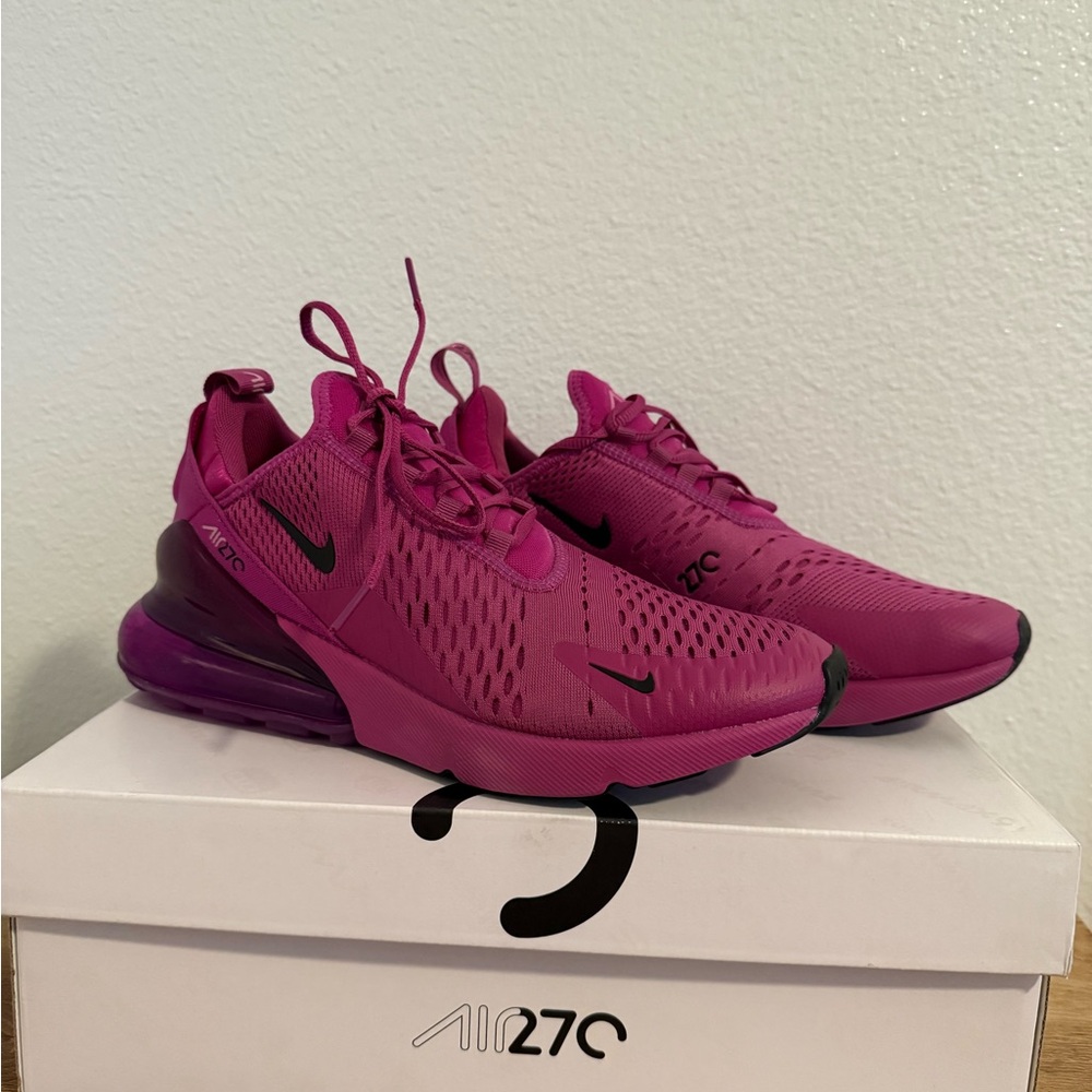 Nike Air Max 270 Women's Fuchsia Pink Sneakers